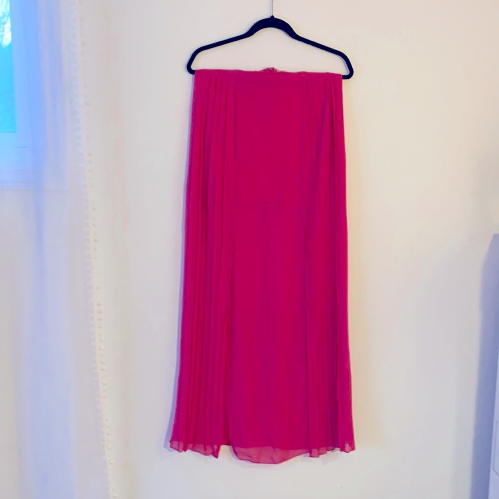 Sheer skirt with 2 leg slits
